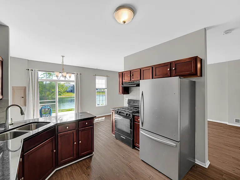 5005 Corning Ct — Photo 11