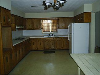 2nd image of 3190 Pierce Donansburg Rd