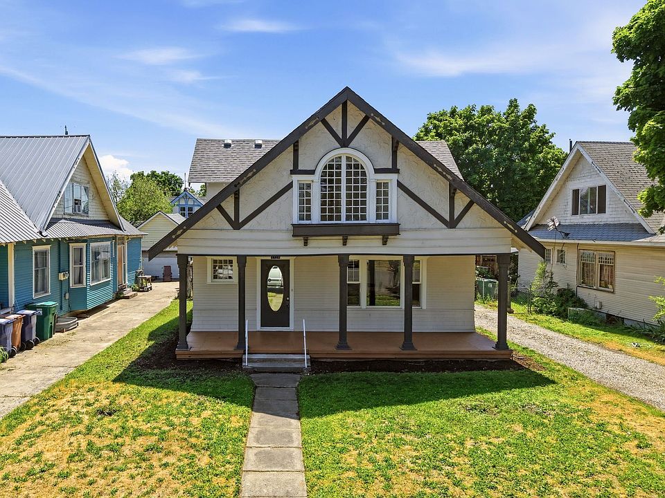 1st image of 2724 E Diamond Ave