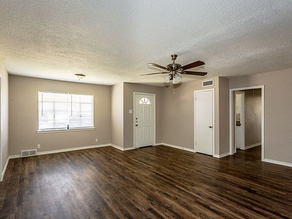 4th image of 820 Carney Dr
