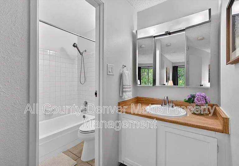 1400 Golden Cir #306 — Photo 20