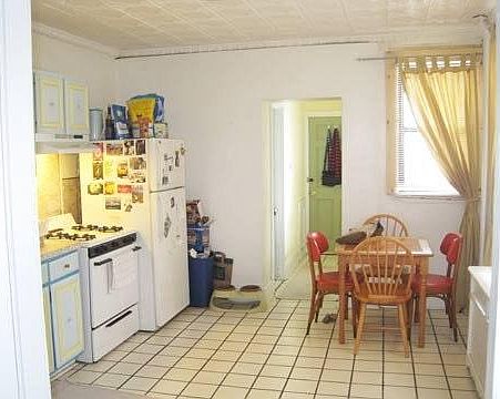 large eat in kitchen