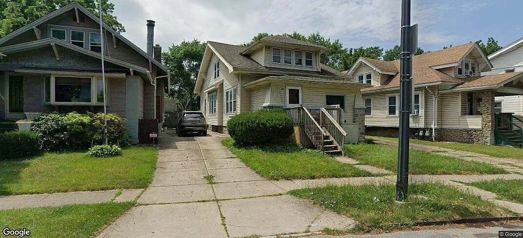 2 bed, 1000 sqft, $1,300 — Photo 1