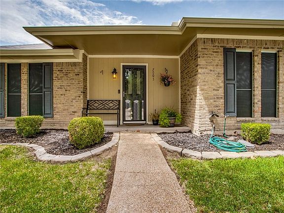 3rd image of 7005 Harvest Hill Dr