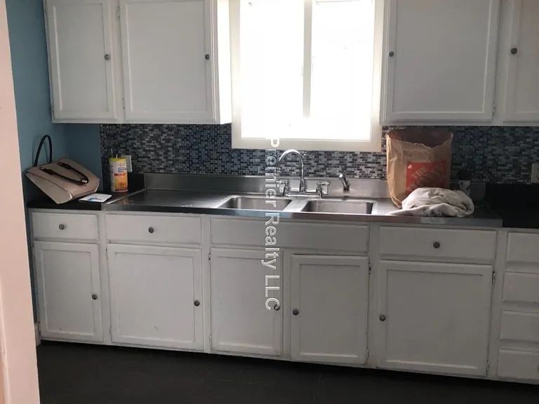 85R Glen St — Photo 6