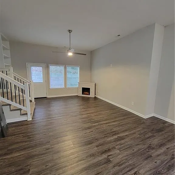 380 Glendale Rd — Photo 3