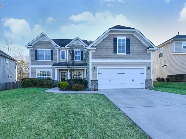 815 Blue Moon Ct, Greensboro, NC 27455