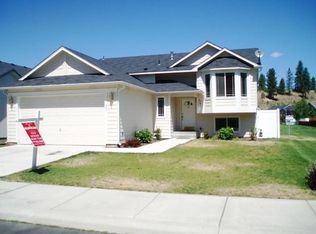 423 E Blackhawk Dr, Spokane, WA 99208