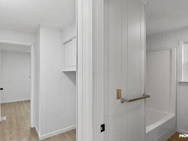 717 Howard St — Photo 16