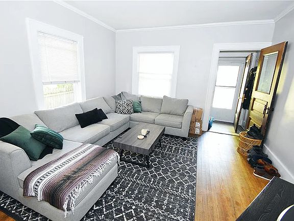 4th image of 61 Morningside Park