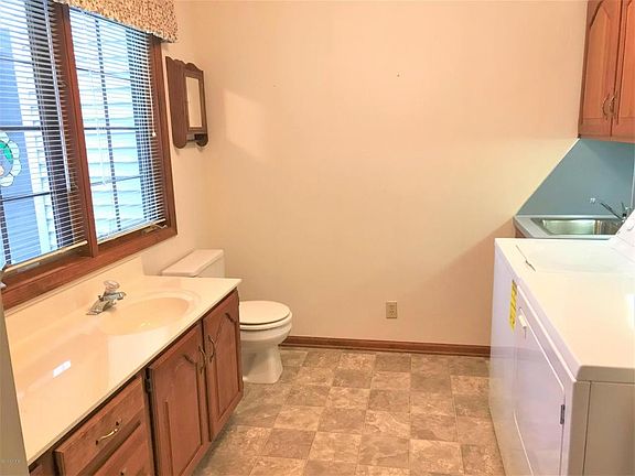4th image of 841 Highbanks Dr