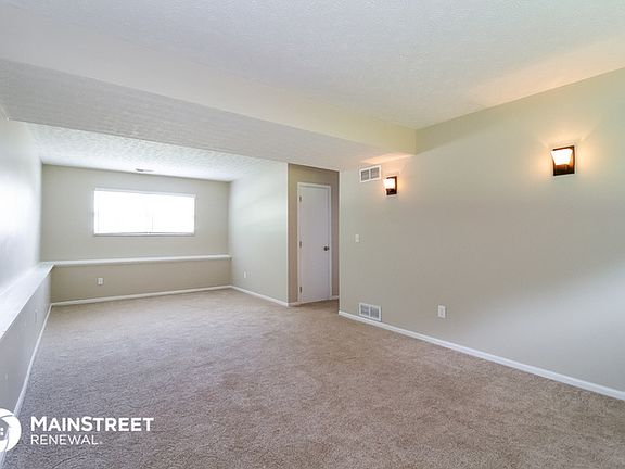 5th image of 4648 Burkeshire Dr