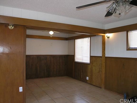 Living room to dining area