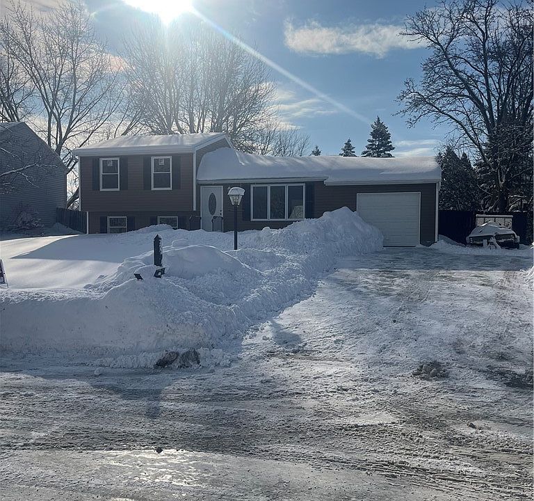 1st image of 6130 Palisades Dr