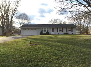 13 Sunridge Dr, Rochester, NY 14624