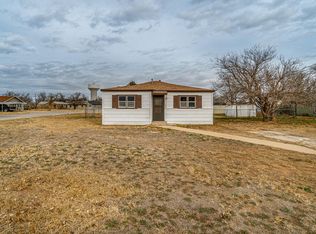 1912 W 9th St, Plainview, TX 79072