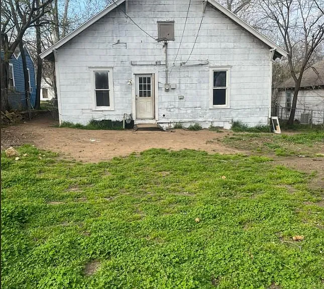 926 W Nelson St — Photo 4