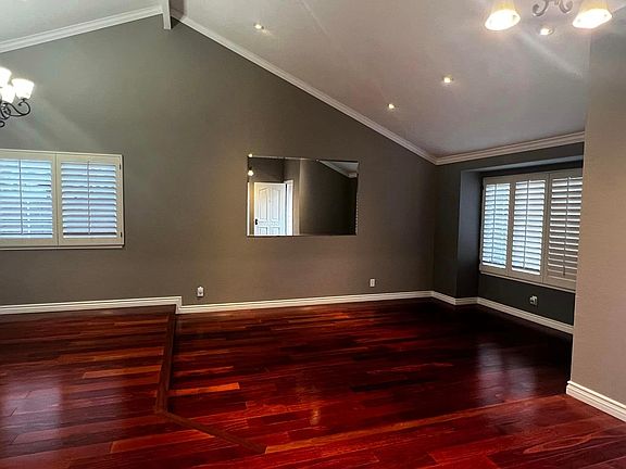 3rd image of 7054 Corte Del Oro