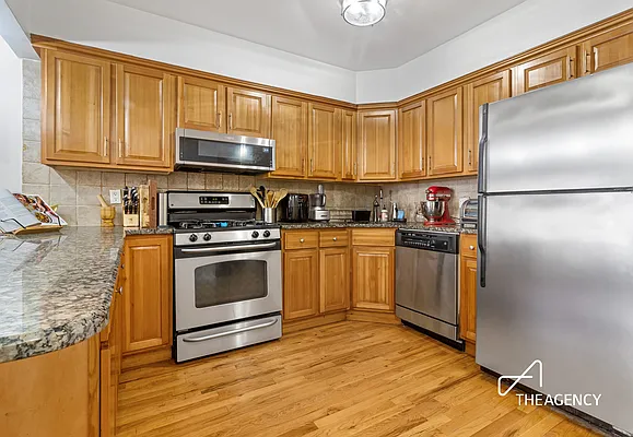 Sold by The Agency | media 43