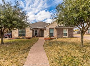 436 W Wall St, Hewitt, TX 76643