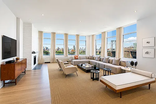 60 Broadway Photo 1