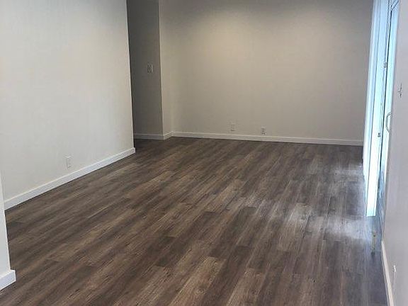 3rd image of 1011 N Mariposa St APT B