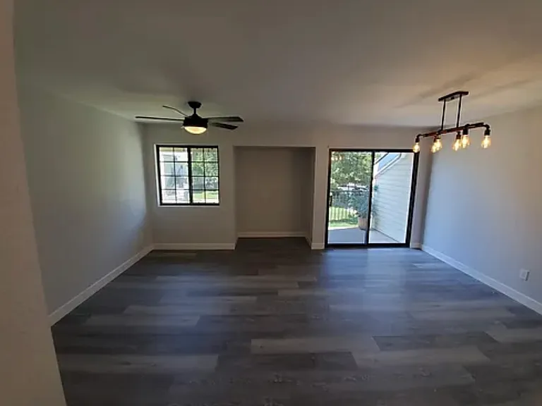 7441 Auburn Oaks Ct #B — Photo 19