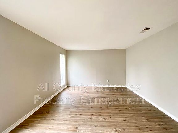 4th image of 7517 Meadow Oaks Dr #7515