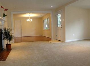 3903 Hummer Rd, Annandale, VA 22003