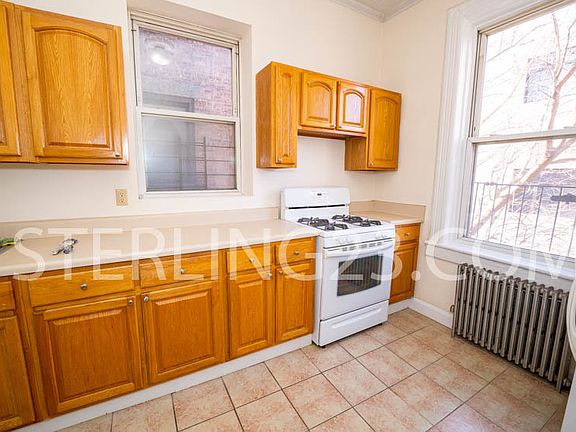 3rd image of 30-50 23rd St #3L