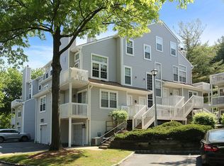 11 Markham Cir, Englewood, NJ 07631