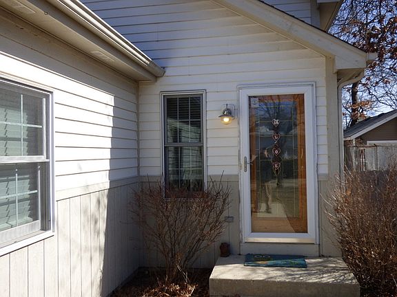 3rd image of 33583 N Idlewild Dr