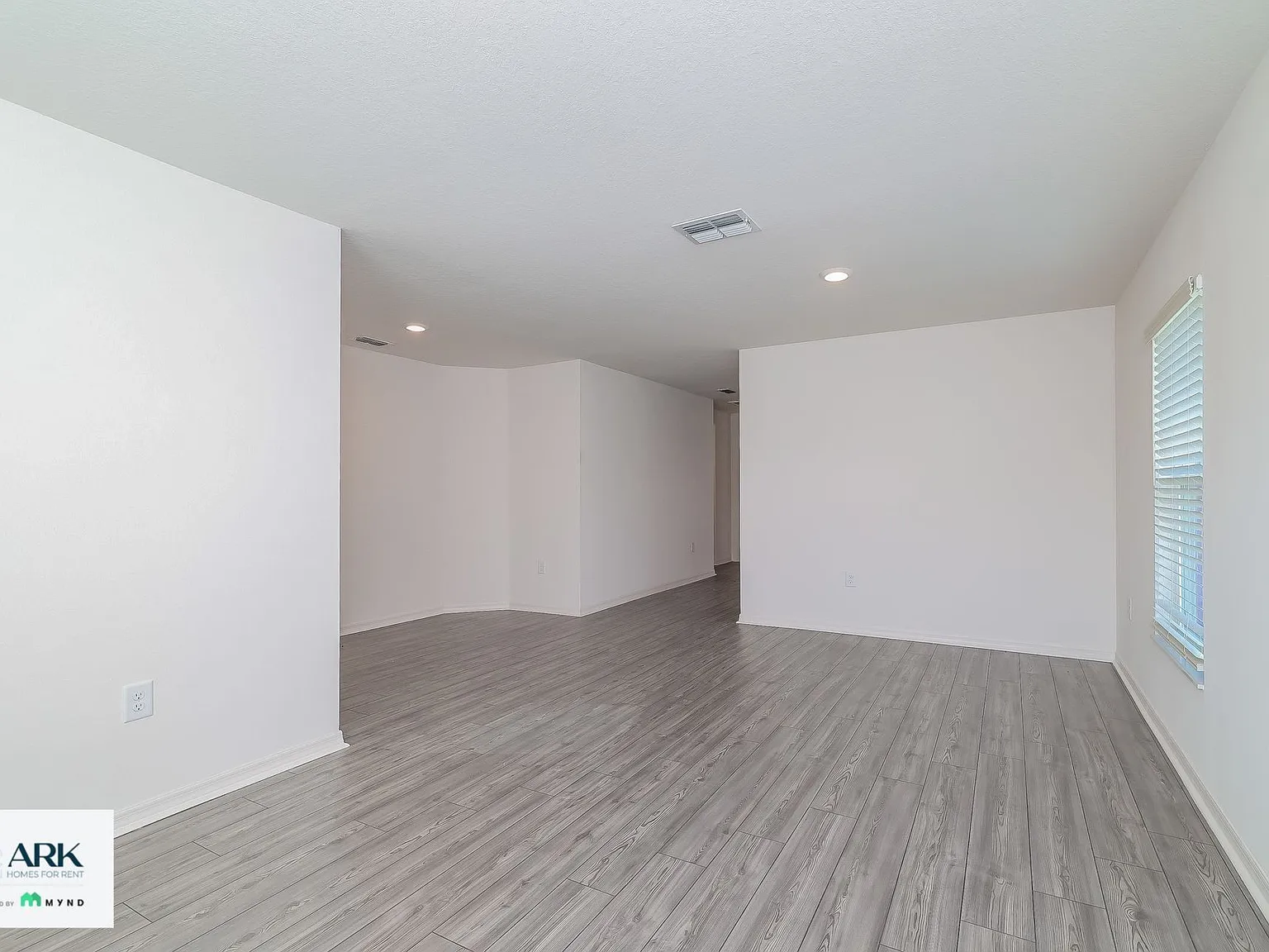 4 bed, 2.0 bath, 1851 sqft, $1,849 — Photo 4