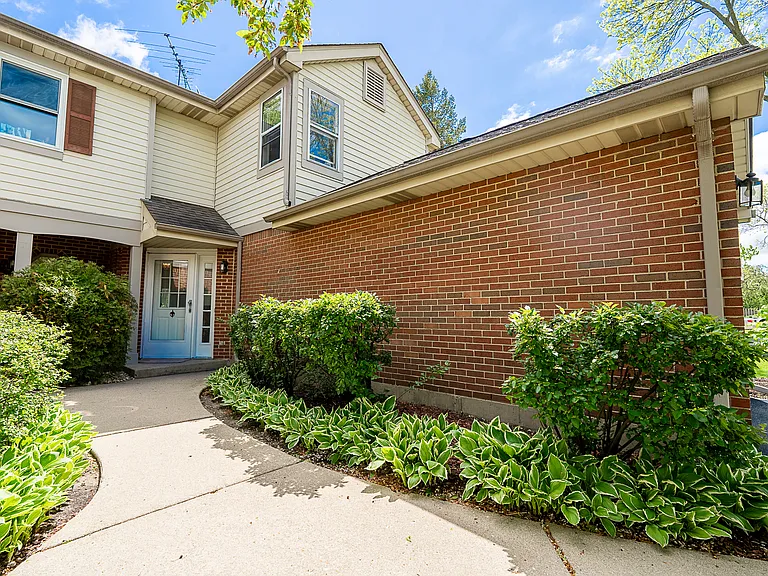 514 E Windgate Ct — Photo 13