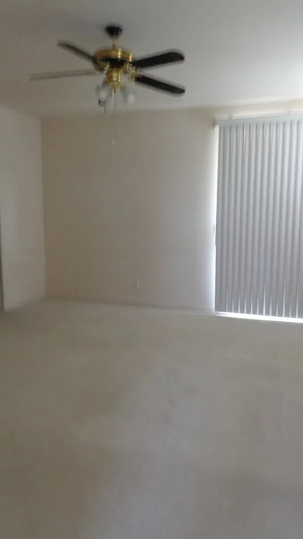 Spacious 4 Bedroom Home — Photo 4