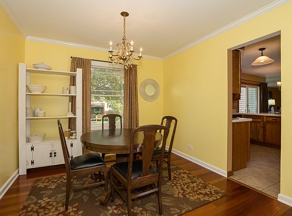 4th image of 1181 Woodlake Dr
