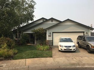 16 Kingfisher Ct, Eagle Pt, OR 97524