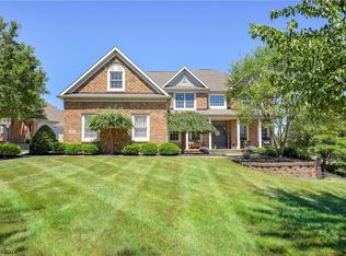 8398 Mackenzie Ave NW, North Canton, OH 44720