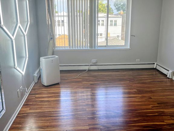 3rd image of 1227 S Harlem Ave APT 301