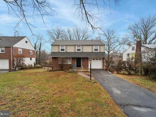 105 Meadowbrook Ln, Brookhaven, PA 19015