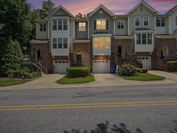 5453 Crescentview Pkwy, Raleigh, NC 27606