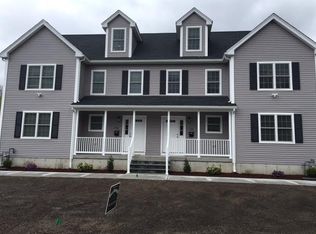 706 Main St, Woburn, MA 01801