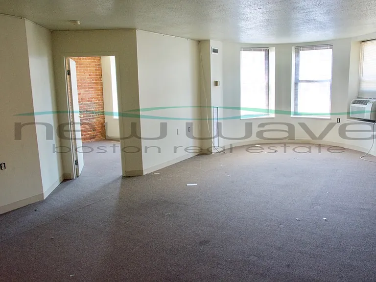 83 Westland Ave #401 — Photo 13