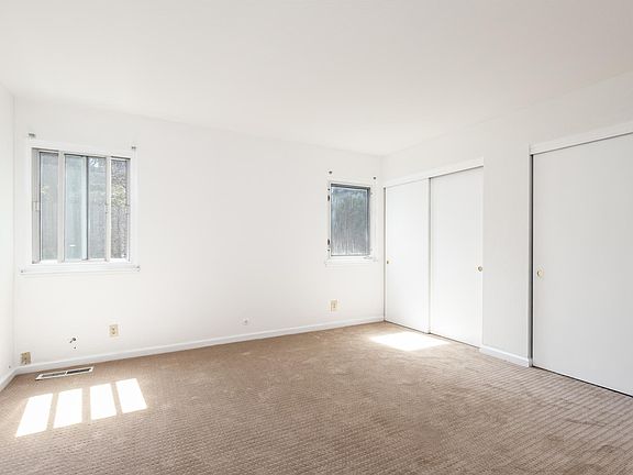 2nd image of 71 John Glenn Cir