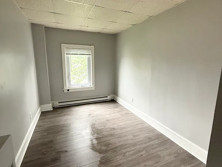 48 W Union Blvd #B — Photo 14