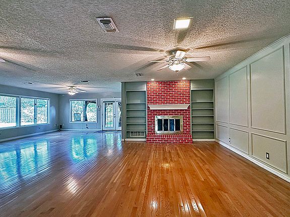 2nd image of 137 Penny Ln