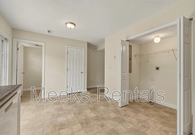 Ariel Pointe Townhomes — Photo 18