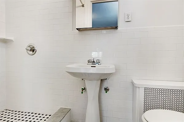 Rented by LG Fairmont Group | media 24