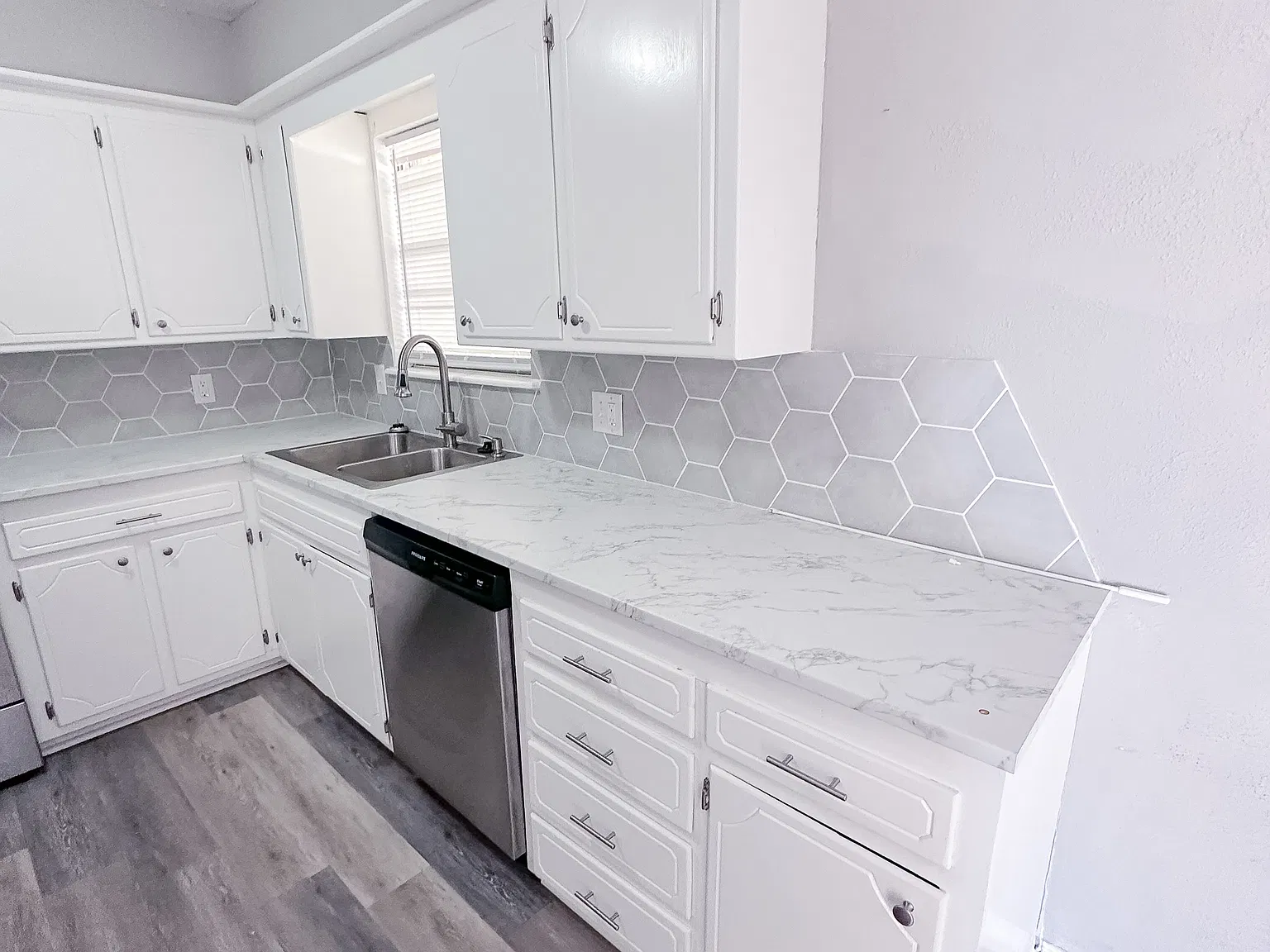 3 bed, 1.5 bath, 1000 sqft, $1,150 — Photo 4