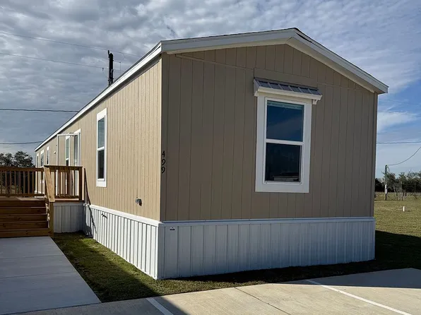 499 Road Runner Ln, Brookshire, TX 77423